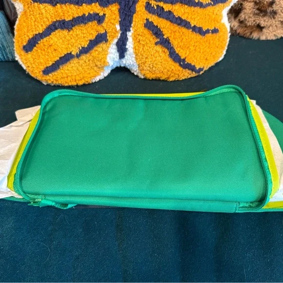 Trader Joe’s insulated bag - Picture 3 of 5